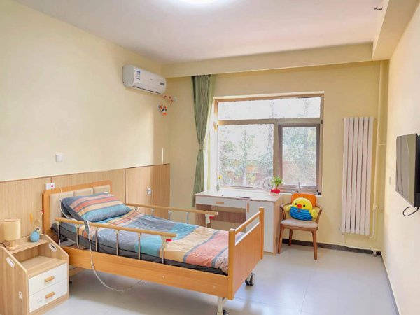 的阿尔茨海默病养老社区?太保家园和北京市丰台区养合【2026最新】AG真人平台app老人身体硬朗就是脑子糊涂关不住北京有哪些带大花园(图4) 的阿尔茨海默病养老社区?太保家园和北京市丰台区养合【2026最新】AG真人平台app老人身体硬朗就是脑子糊涂关不住北京有哪些带大花园(图4)